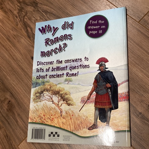 Set of four (4) educational children books ~ mummies ~Roman’s~ pirates ~ knights - Picture 5 of 10